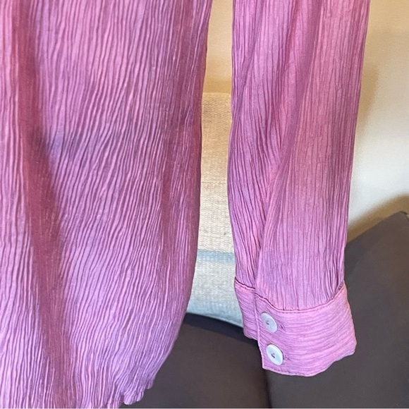 White Fox Womens Take Me Out Oversized Button Down Shirt Crinkle Pink Sz S/M - Picture 5 of 11